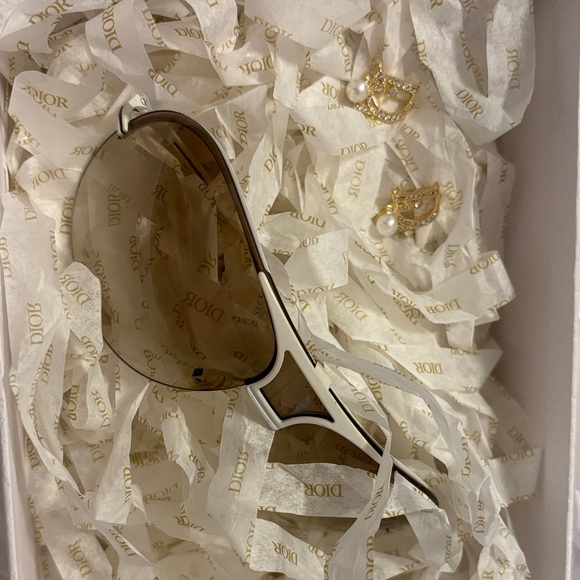 Dior Women's Sunglasses - Gold and Brown - Picture 1 of 5